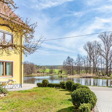 Bartlhof-Ferienwohnungen-Zimmer Burglengenfeld Esterno foto