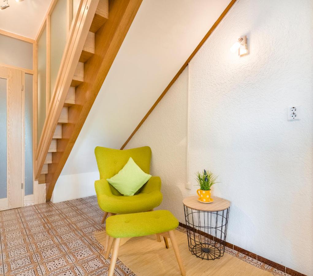 Bartlhof-Ferienwohnungen-Zimmer Burglengenfeld Esterno foto