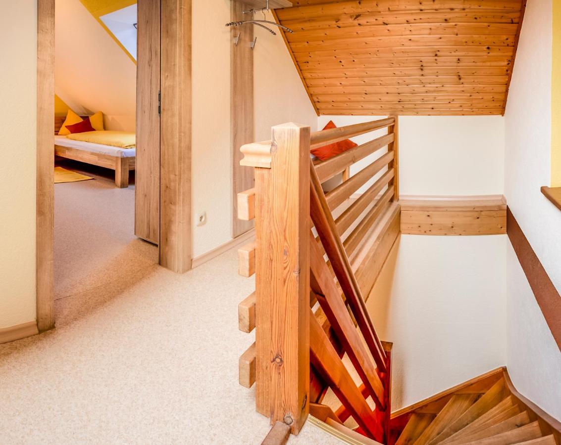 Bartlhof-Ferienwohnungen-Zimmer Burglengenfeld Esterno foto