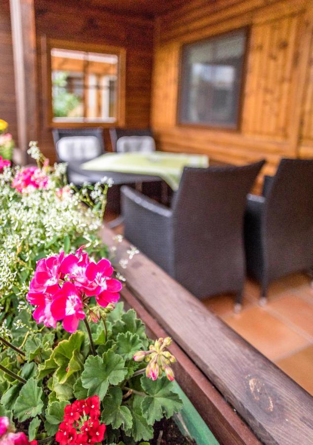 Bartlhof-Ferienwohnungen-Zimmer Burglengenfeld Esterno foto