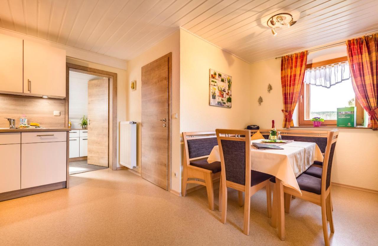 Bartlhof-Ferienwohnungen-Zimmer Burglengenfeld Esterno foto