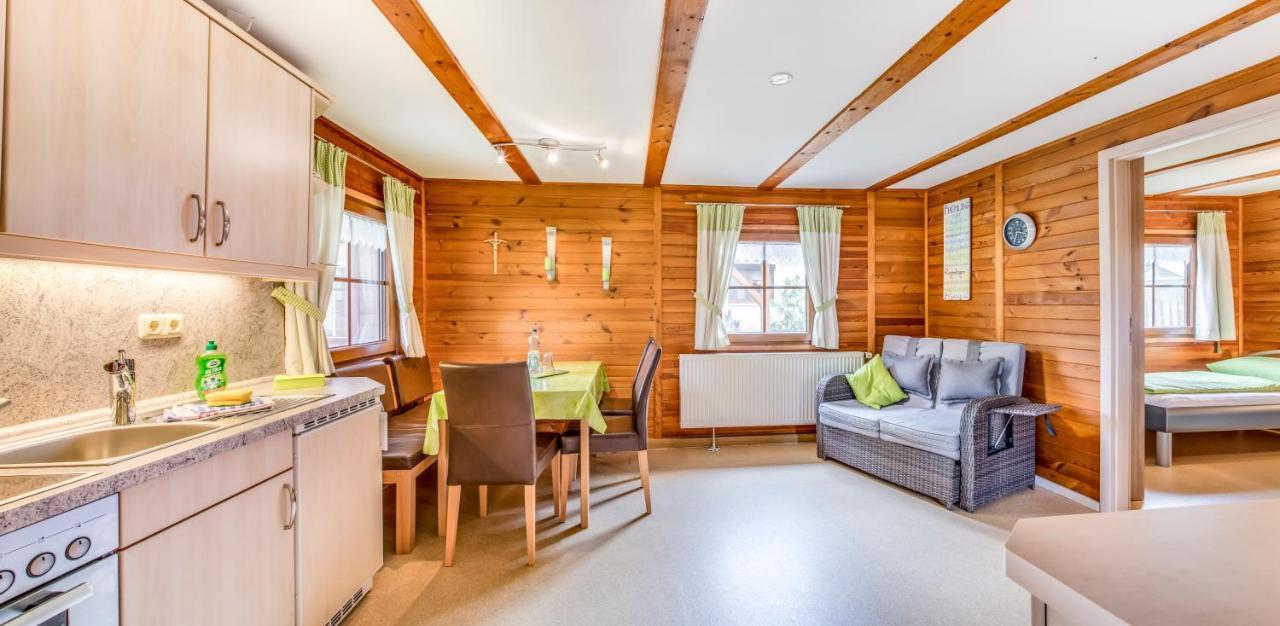 Bartlhof-Ferienwohnungen-Zimmer Burglengenfeld Esterno foto