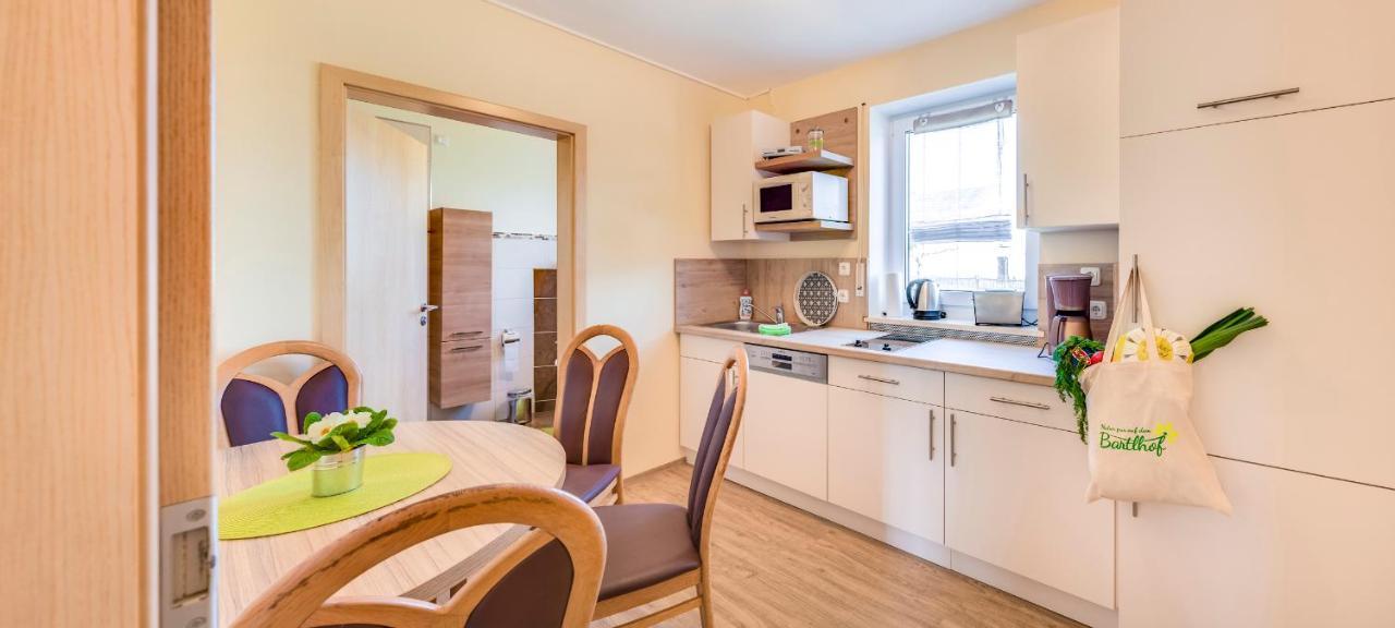 Bartlhof-Ferienwohnungen-Zimmer Burglengenfeld Esterno foto