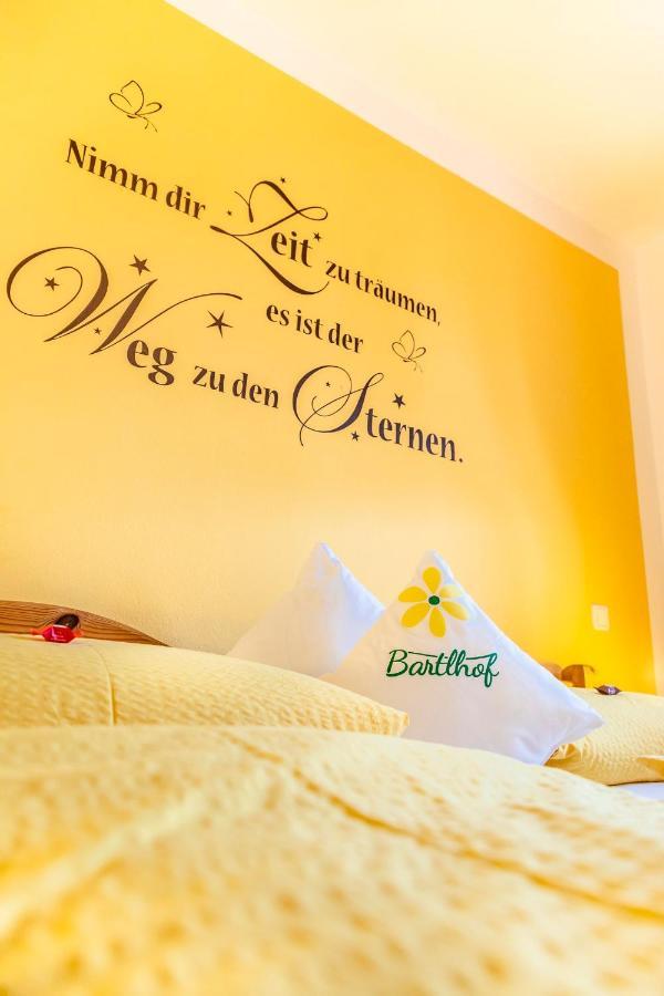 Bartlhof-Ferienwohnungen-Zimmer Burglengenfeld Esterno foto