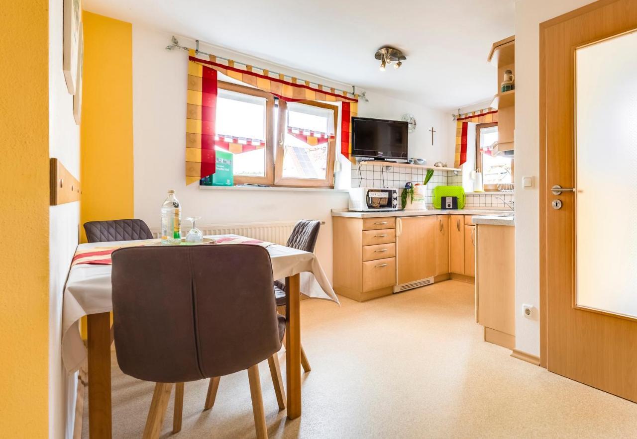 Bartlhof-Ferienwohnungen-Zimmer Burglengenfeld Esterno foto