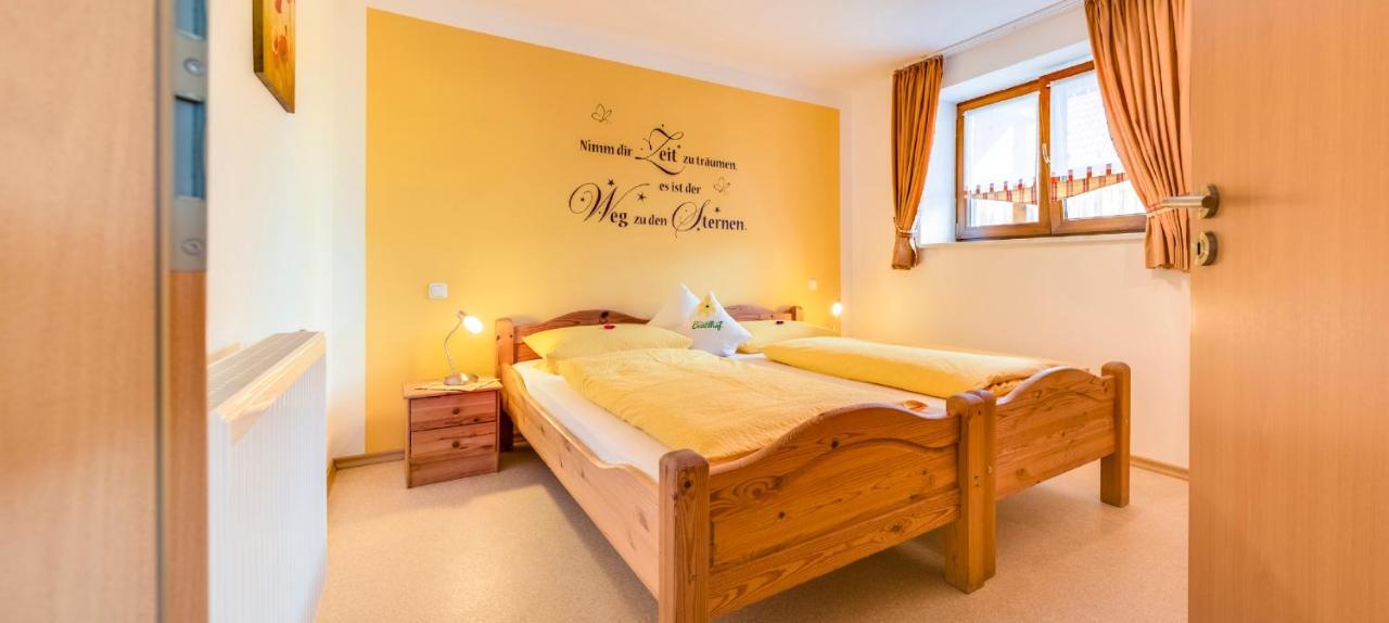 Bartlhof-Ferienwohnungen-Zimmer Burglengenfeld Esterno foto