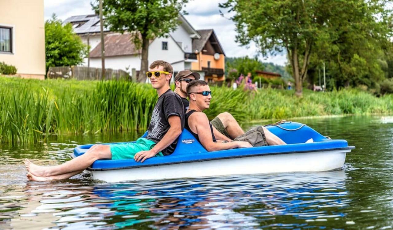 Bartlhof-Ferienwohnungen-Zimmer Burglengenfeld Esterno foto