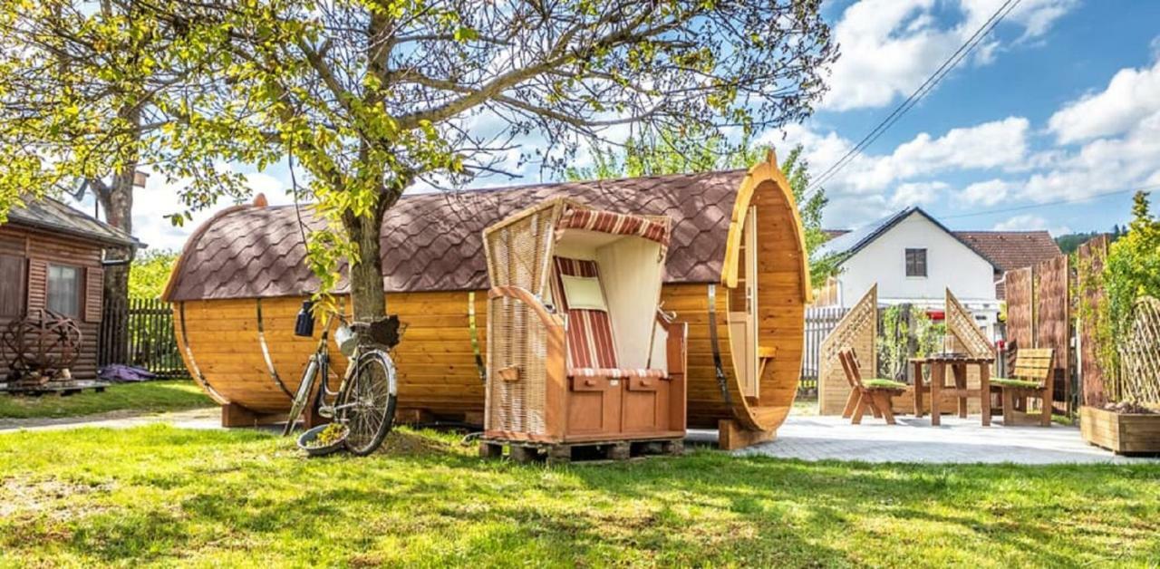 Bartlhof-Ferienwohnungen-Zimmer Burglengenfeld Esterno foto