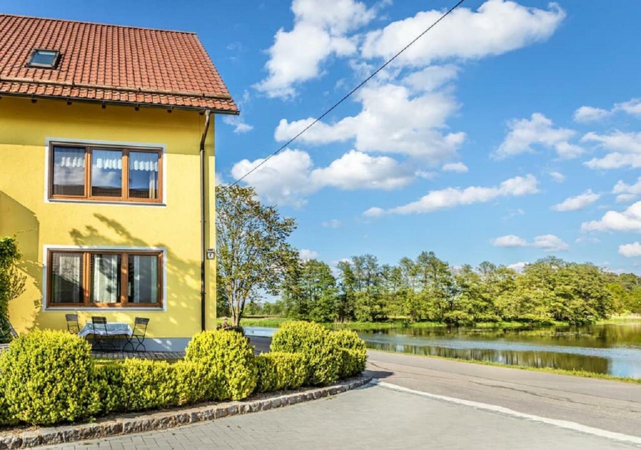 Bartlhof-Ferienwohnungen-Zimmer Burglengenfeld Esterno foto